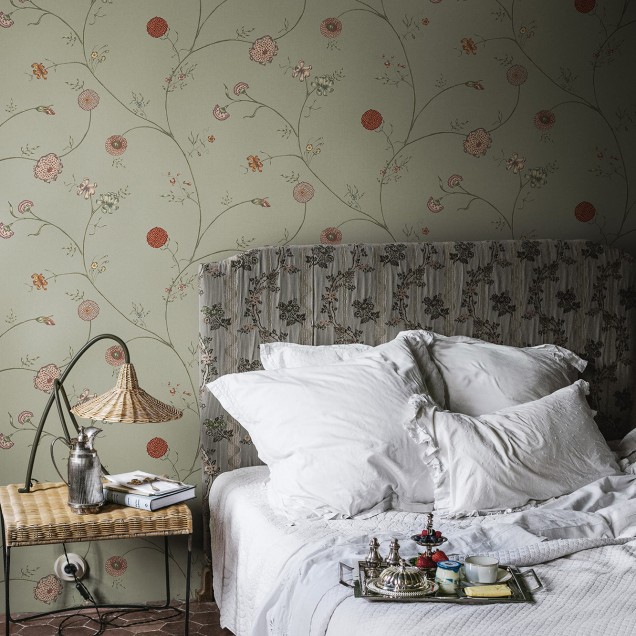 Tapet floral cu design delicat