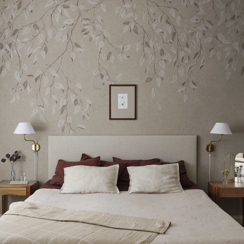 Tapet lavabil Liselund Hazel cu crengute si frunze delicate, perfect pentru dormitor