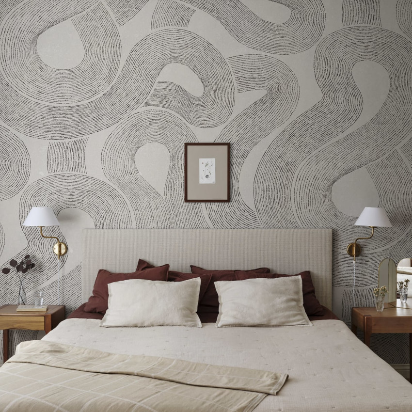 Tapet mural gri cu design abstract într-un living modern
