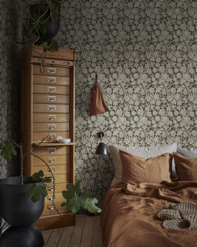 Tapet lavabil cu model floral în nuanțe de gri pe un fundal antracit