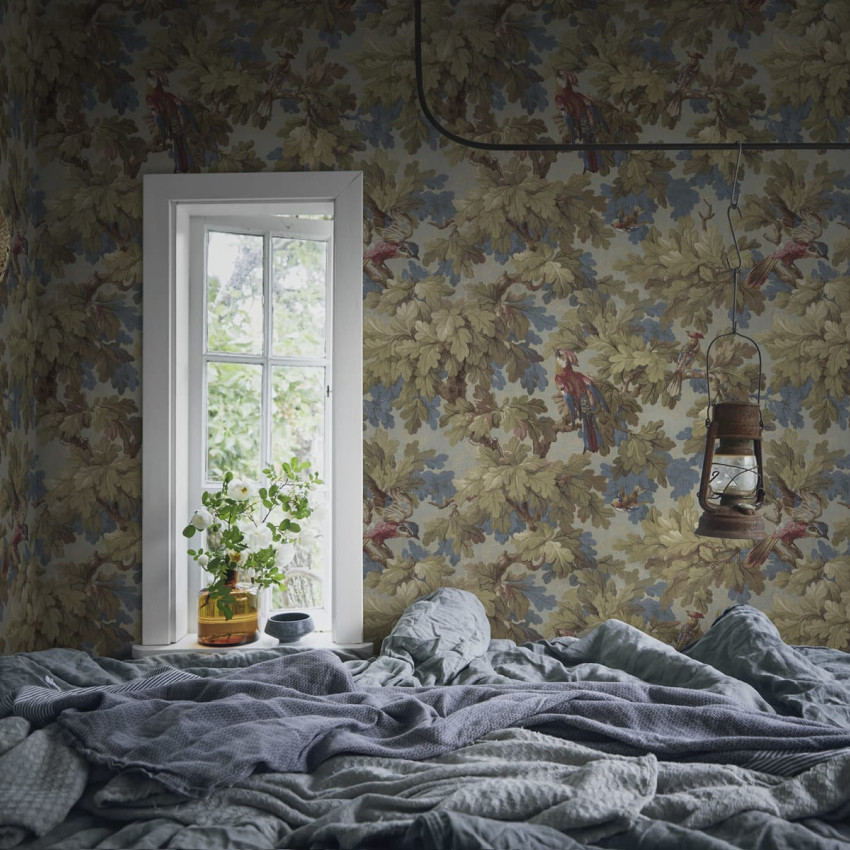 Tapet lavabil cu model clasic de frunze si pasari, perfect pentru un dormitor, living sau hol.