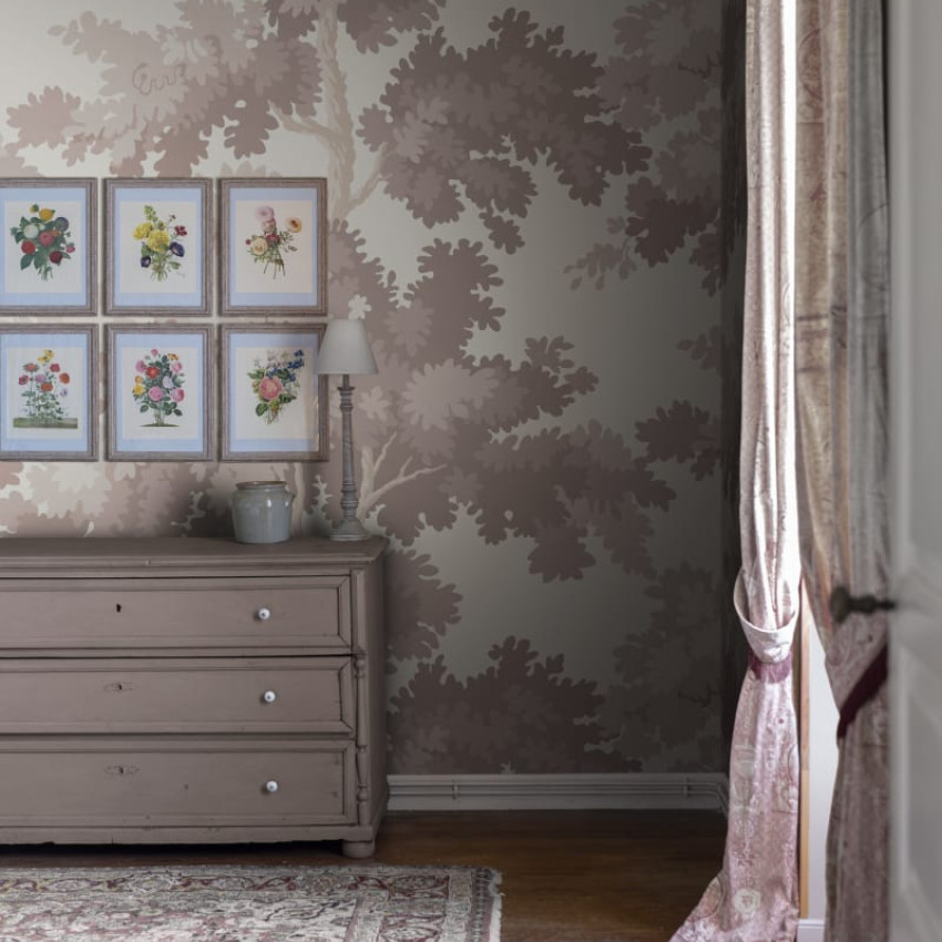 Tapet Forest Blush cu un design floral delicat