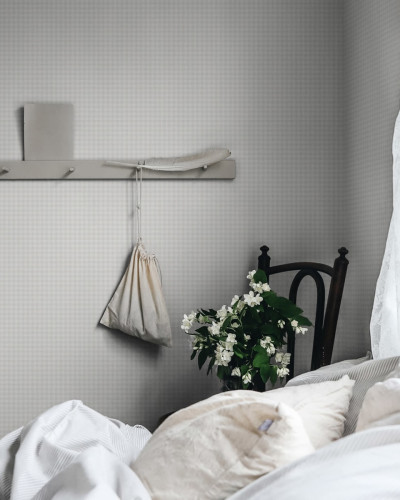 Tapet Ruta Gray, lavabil, cu design modern și elegant, perfect pentru dormitoare, camere de zi sau birouri.