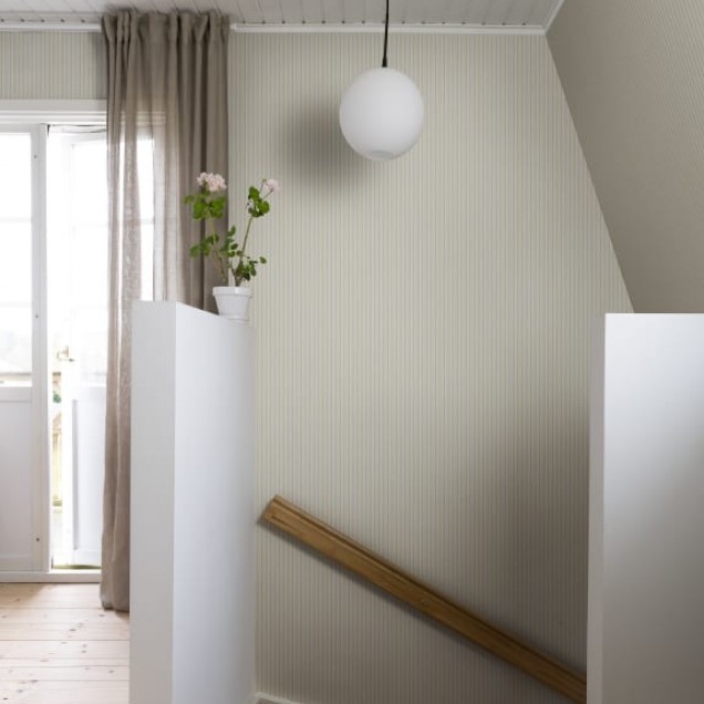 Tapet lavabil cu dungi subtile, cu un aspect elegant