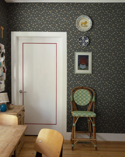 Tapet floral cu model vintage, cu nuanțe de cărbune