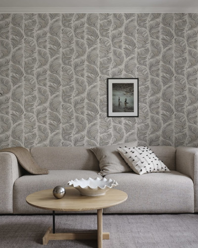 Tapet cu model de frunze de palmier, culori neutre, ideal pentru living