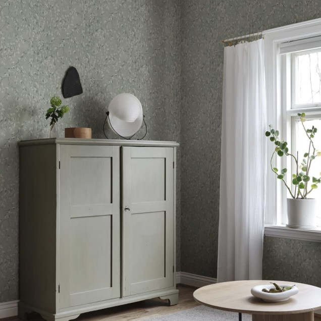 Tapet lavabil cu model floral delicat, perfect pentru livingul dumneavoastră.