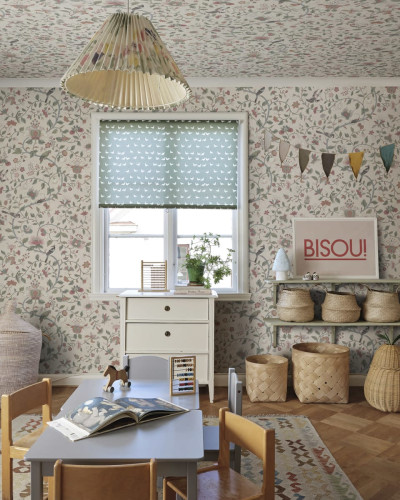 Tapet floral pastelat Hedda, perfect pentru camera copilului