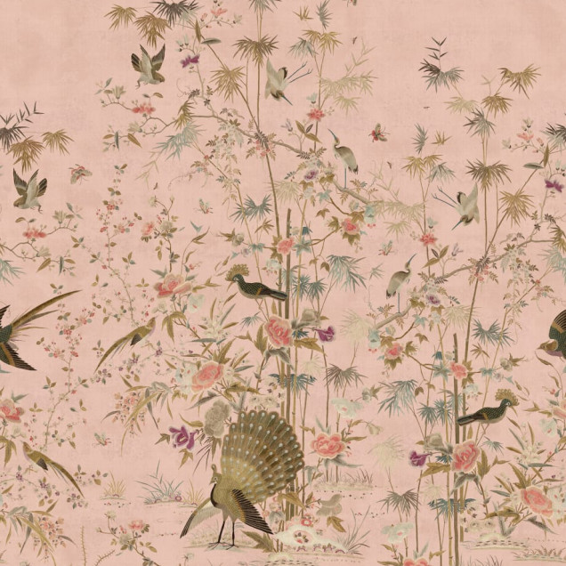 Wallpaper lavabil cu un design Chinoiserie Garden, în tonuri de roz, cu imaginea unor păsări exotice și flori delicate.