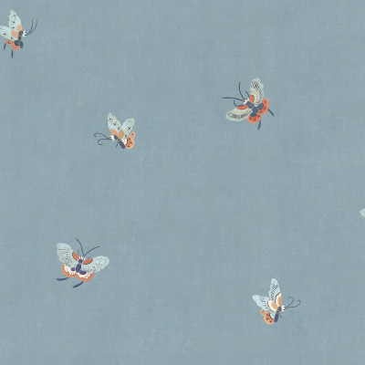 Tapet lavabil Butterflies Misty Blue cu fluturi delicati pe un fundal albastru pastelat