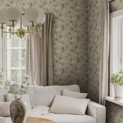 Tapet floral bej și verde într-un living elegant