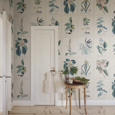 Tapet floral albastru cu ilustrații botanice vintage