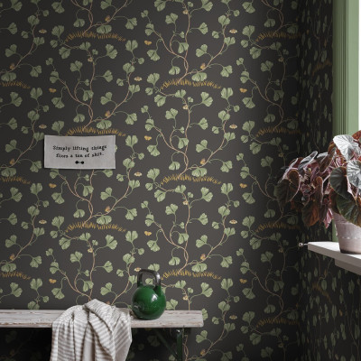 Tapet floral elegant cu frunze verzi pe fundal gri antracit