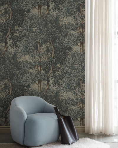 Tapet cu design de pădure albastră într-un interior modern