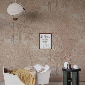Tapet floral roz pal în decor de interior
