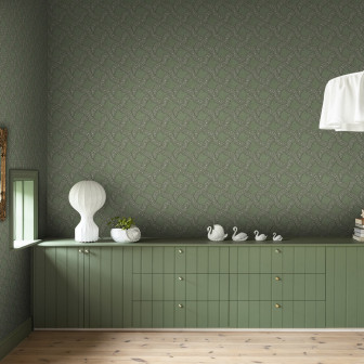 Tapet verde cu model subtil într-un interior elegant