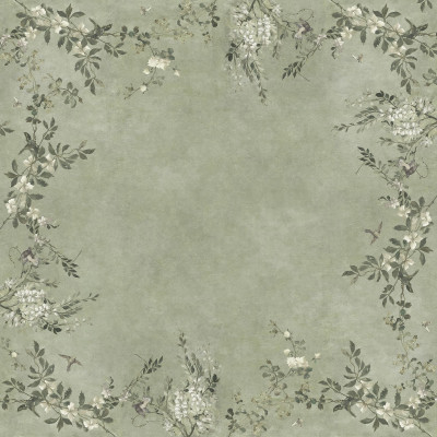 Femeie într-o cameră decorată cu tapet Luca Square Sage Green. Tapetul verde salvie are un model floral delicat cu wisteria și păsări, extins pe tavan, creând un ambient clasic și natural.