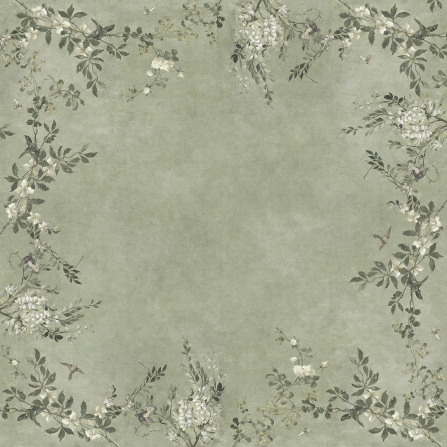 Femeie într-o cameră decorată cu tapet Luca Square Sage Green. Tapetul verde salvie are un model floral delicat cu wisteria și păsări, extins pe tavan, creând un ambient clasic și natural.