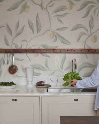 Tapet floral verde salvie cu design elegant în bucătărie