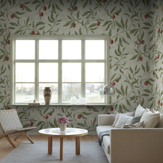 Tapet floral verde cu fructe roșii într-un interior modern