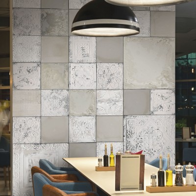 Tapet Formosa, cu design vintage.