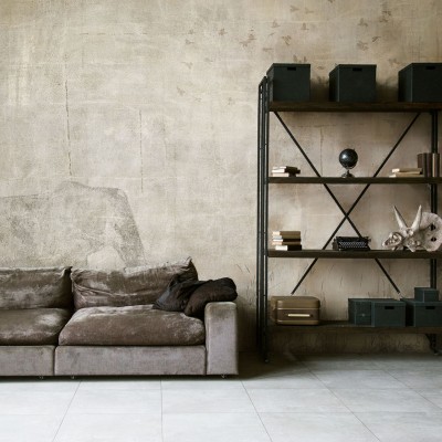 Wallpaper modern cu design industrial, Africa, Sand, cu textură de beton, siluetă de elefant și stol de păsări.