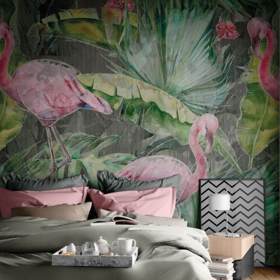 Tapet cu flamingo roz printre frunze tropicale luxuriante