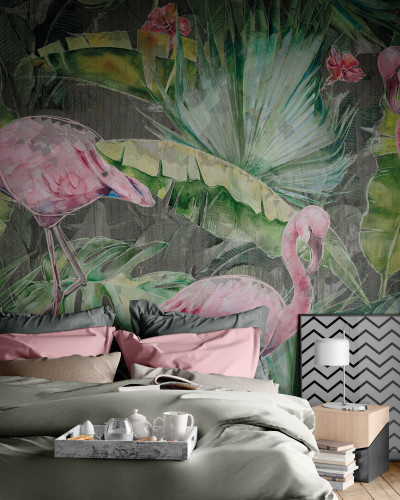 Tapet cu flamingo roz printre frunze tropicale luxuriante