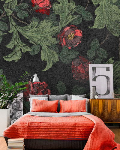 Tapet floral Howard, Original, cu flori rosii si frunze verzi pe un fundal negru.