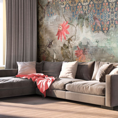 Tapet floral cu flori roșii și păsări, design vintage