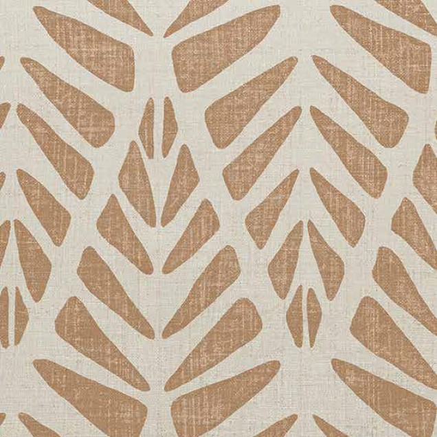 Tapet geometric abstract Rau Rust Small, cu un model subtil, dar impresionant, în nuanțe calde de rugină și bej, pentru o atmosferă primitoare și sofisticată.