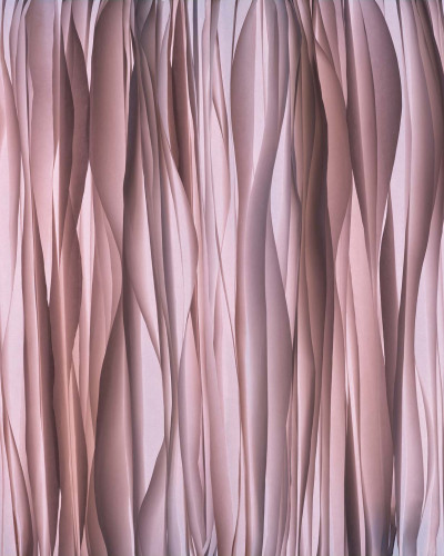 Fototapet Chiffon Rosa, un tapet modern cu design abstract si textură delicată, în nuanțe de roz pastel.