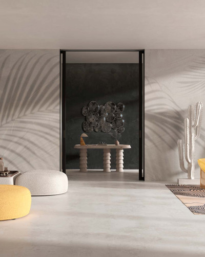 Tapet elegant cu model de frunze în living modern