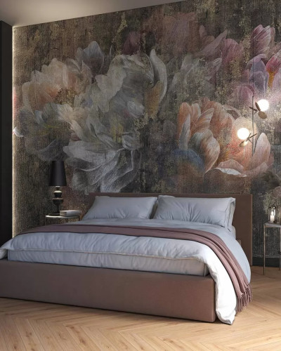 Fototapet cu un design floral abstract, în nuanțe de roz, alb și auriu, pe un fundal texturat, într-un dormitor modern.
