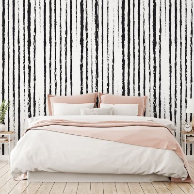 Tapet cu dungi negre pe fond alb, perfect pentru un design vintage modern