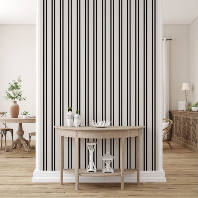 Tapet cu dungi negre și albe, design modern și elegant, perfect pentru dormitor, sufragerie sau birou.