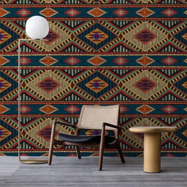 Tapet cu design geometric vibrant, inspirat de culturile indigene, cu nuanțe de roșu, galben, albastru și verde