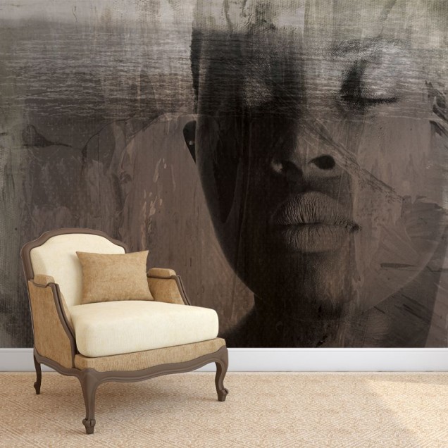 Tapet minimalist cu design abstract, o față parțial ascunsă, creând o atmosferă misterioasă și plină de farmec.