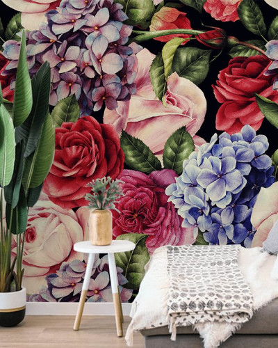 Tapet cu flori colorate, design vibrant și realist, perfect pentru decorarea casei.