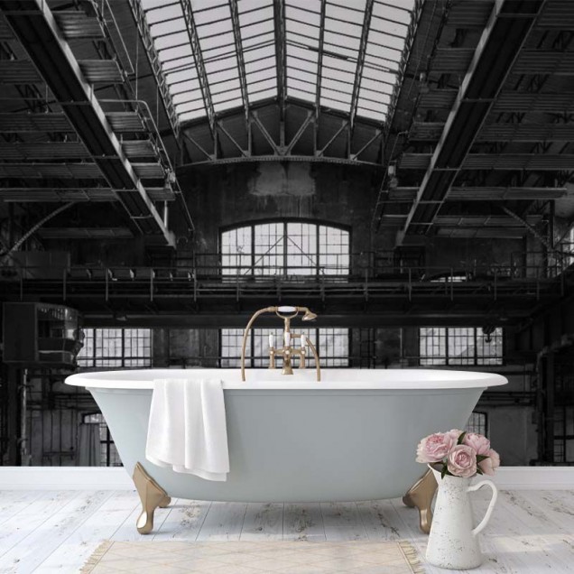 Tapet Industrial Grey, cu un design modern, inspirat de spațiile industriale. Acesta prezintă o imagine a unui hală cu o structură metalică și ferestre mari, în nuanțe de gri.