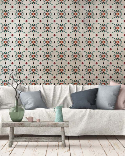 Tapet cu motive orientale, cu dale geometrice de culoare verde și roșie pe un fundal alb. Designul elegant și modern adaugă o notă de rafinament spațiului.