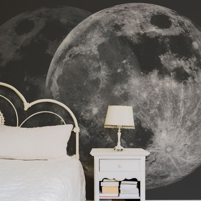 Tapet Celestial Goddess, o tapetă cu luna care arată realist, perfectă pentru dormitor.