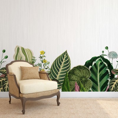 Tapet cu design botanic, cu frunze luxuriante și flori delicate, pe un fundal alb.
