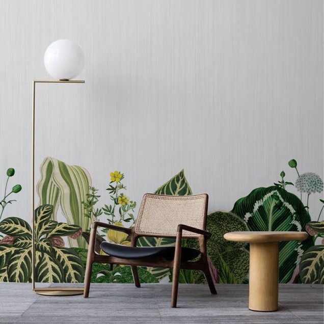 Tapet cu design botanic, cu frunze luxuriante și flori delicate, pe un fundal alb.