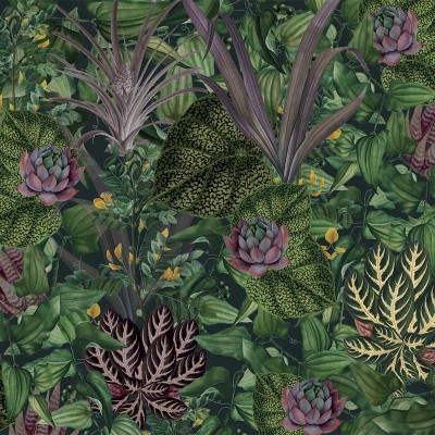 Tapet cu design tropical, cu frunze luxuriante și flori vibrante.