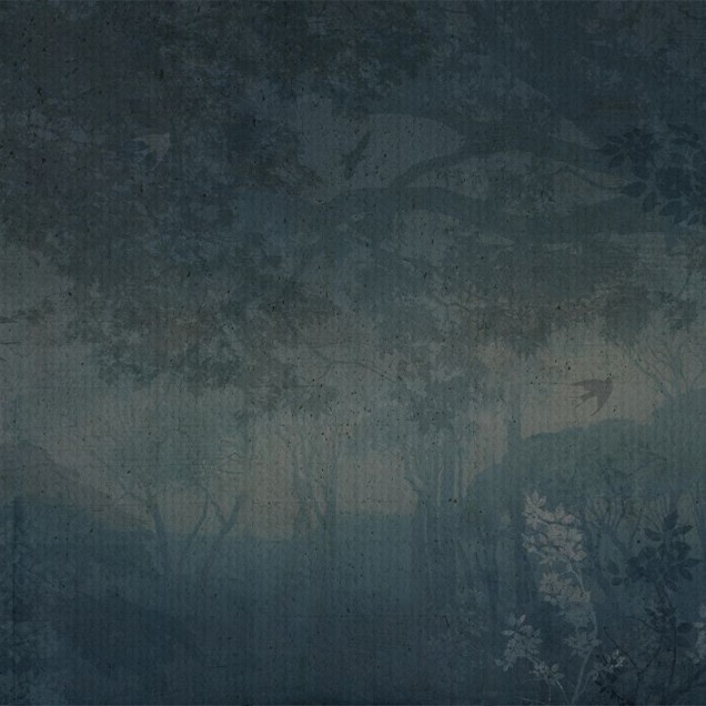 Tapet cu design misterios în tonuri de albastru într-o cameră decorată