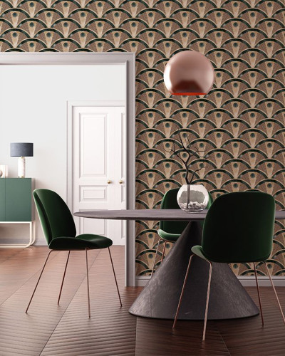 Tapet cu model geometric Art Deco, în nuanțe de roșu, auriu și verde.