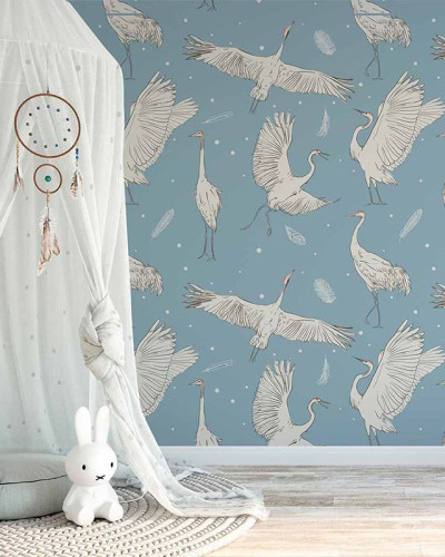 Tapet Pure Feathers cu macarale albe pe un fundal albastru deschis