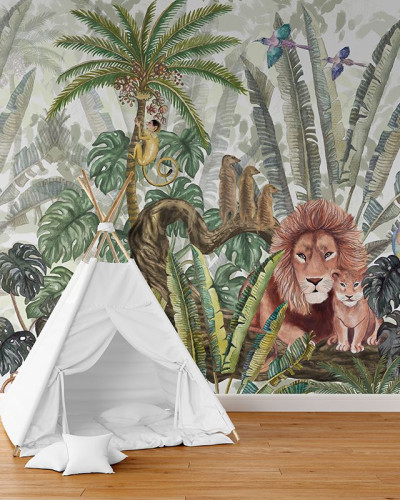 Tapet cu jungle luxuriantă, lei, maimuțe, păsări exotice și plante tropicale.