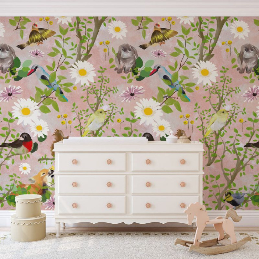 Wallpaper Fairy Forest in watercolor pink, cu pasari colorate, iepurași simpatici și flori delicate.